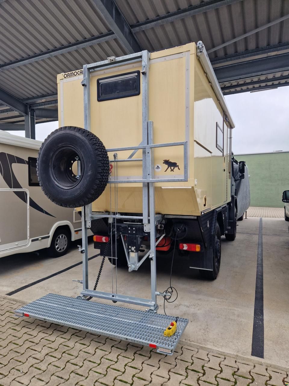 MERCEDES-BENZ 1224 A 4x4