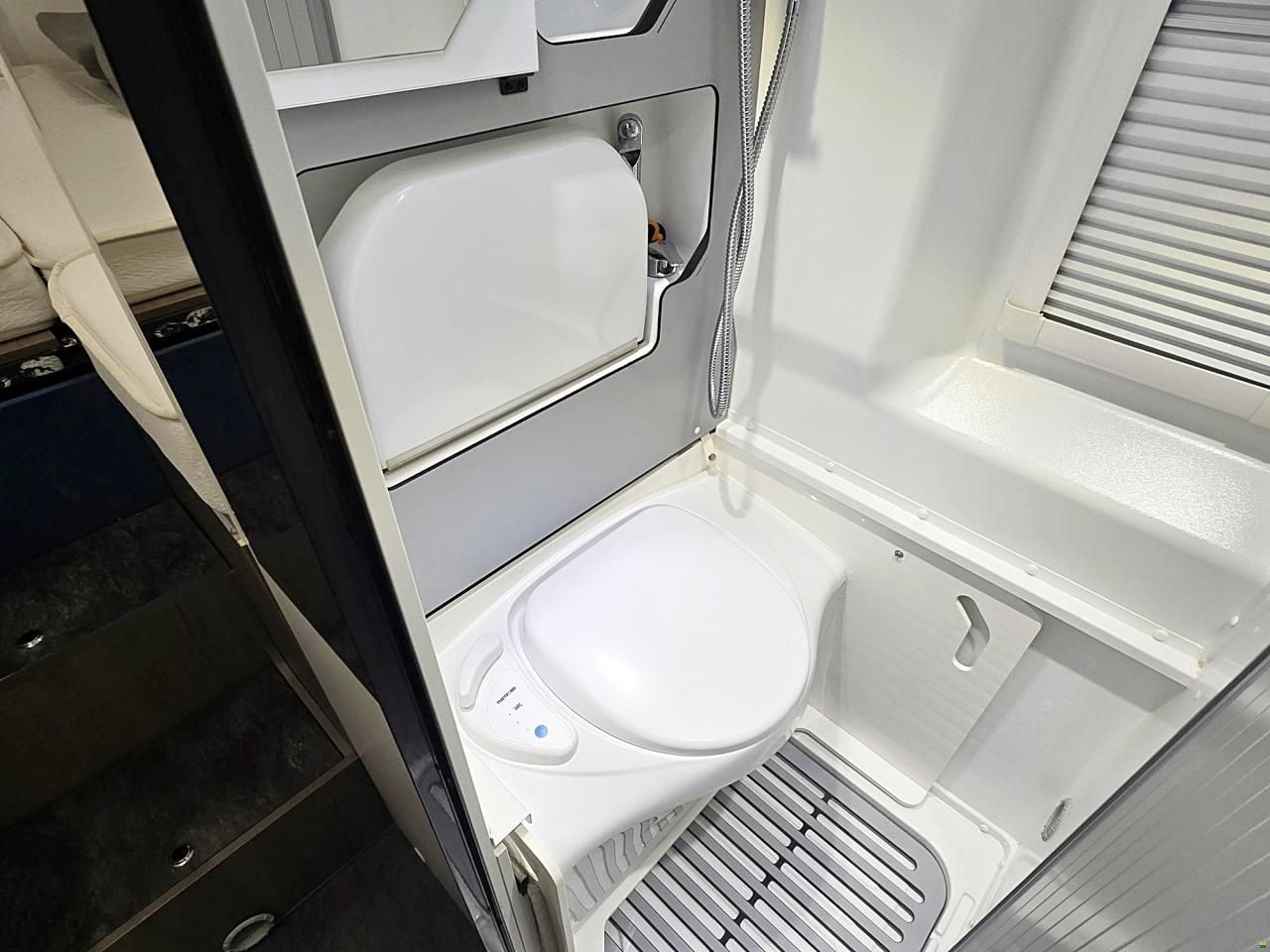 Pilote MOOVEO VAN 60 EB 2.3 AUTOMAT MJ140