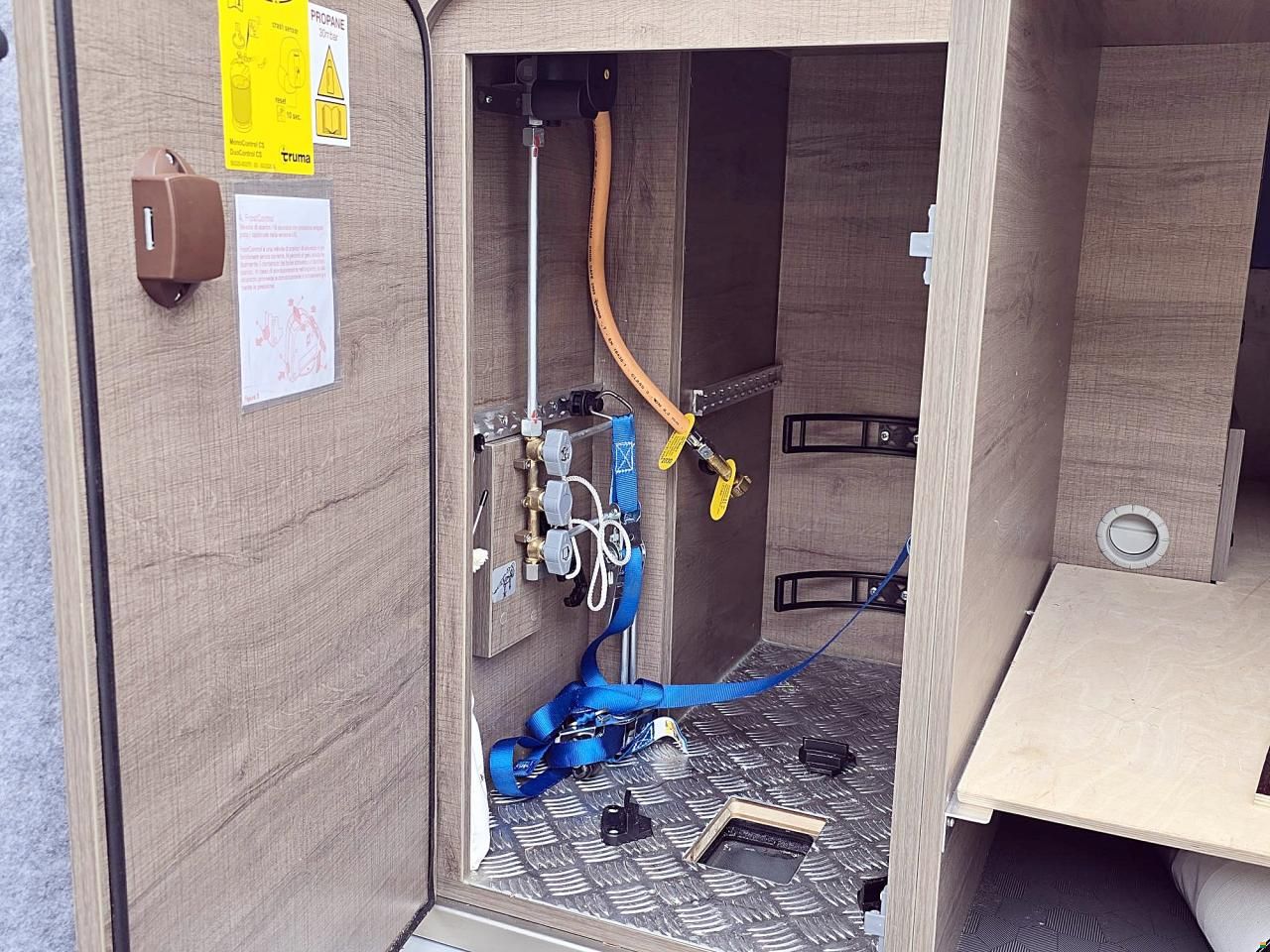 Pilote MOOVEO VAN 60 EB 2.3 AUTOMAT MJ140