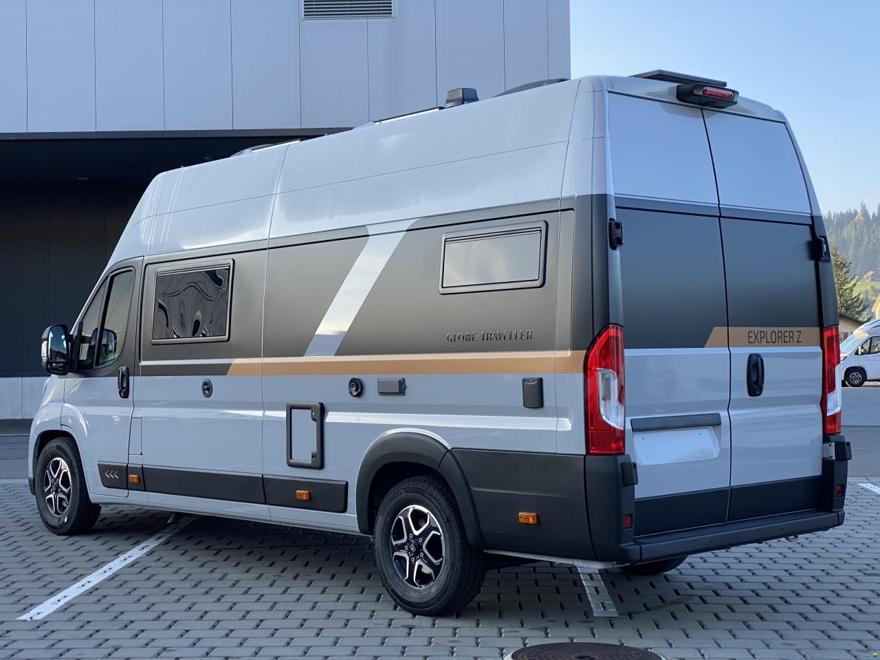 Globe-Traveller Explorer 2Z Bike