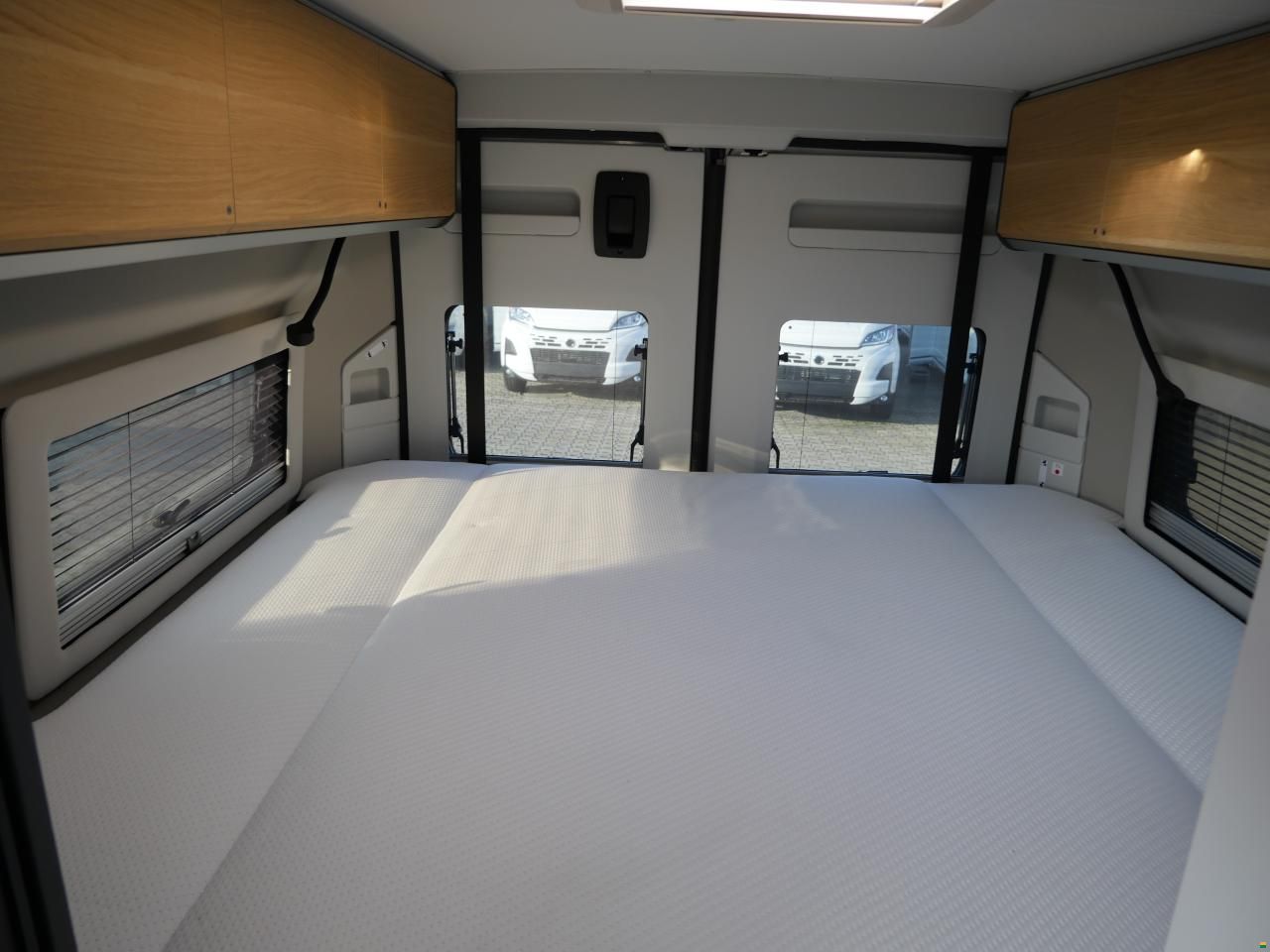 Adria Twin 640 SGX &brvbar; Swiss Edition