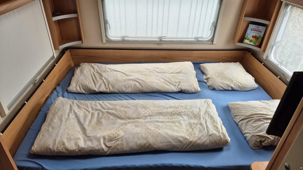 Wilk Wohnwagen mit Holzvorbau