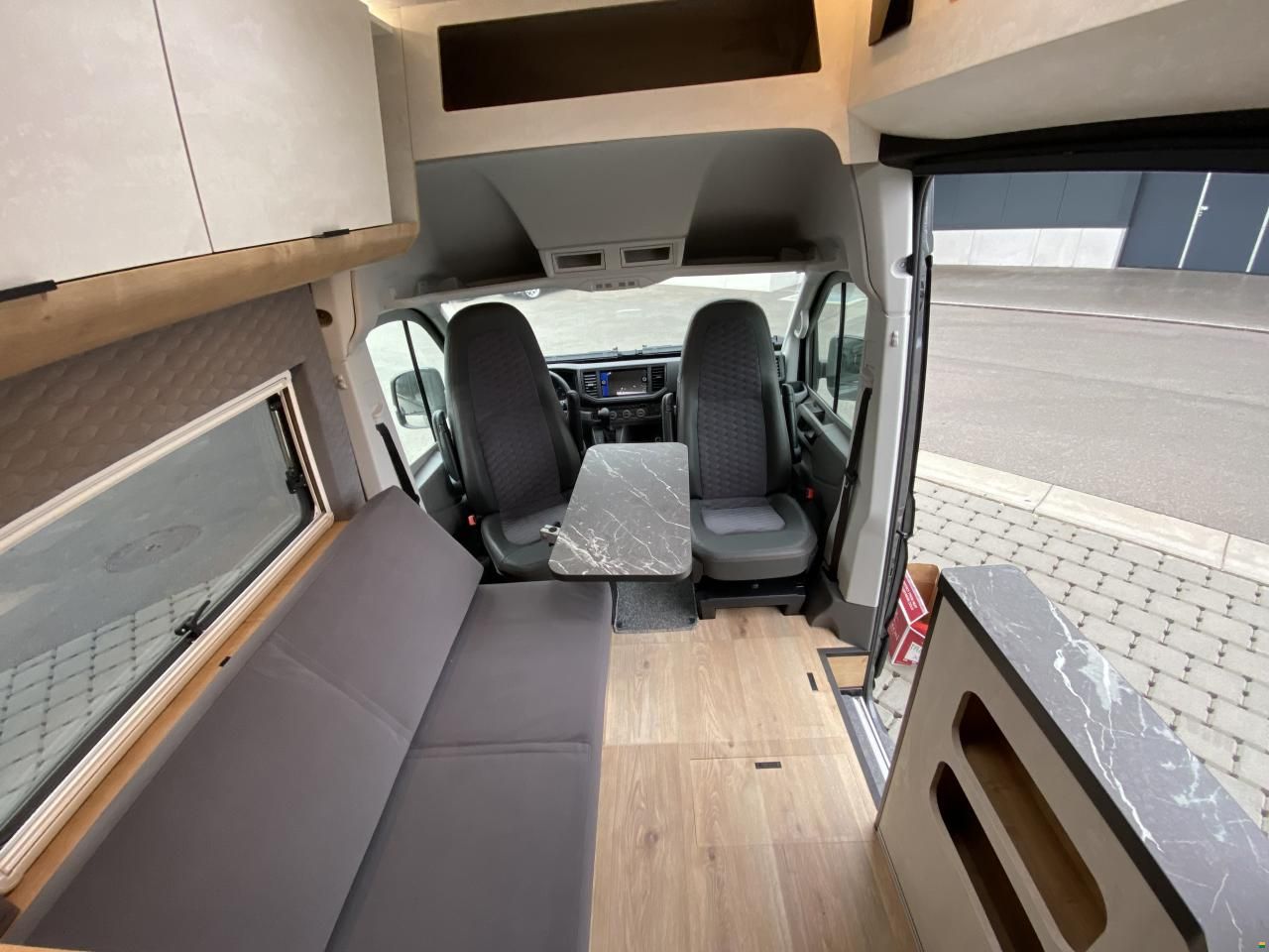 Globe-Traveller Falcon XS