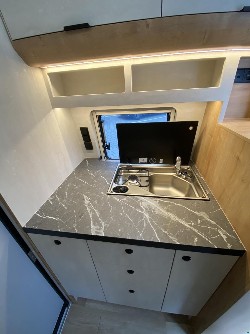 Globe-Traveller Falcon XS