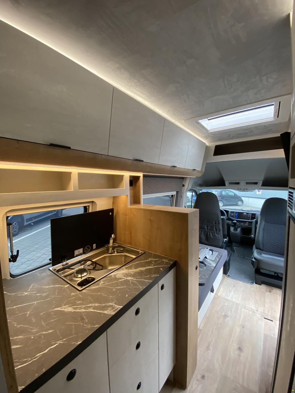 Globe-Traveller Falcon XS