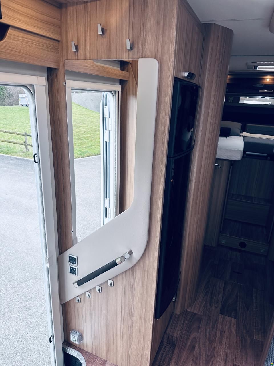 Knaus Platinum 700 MEG