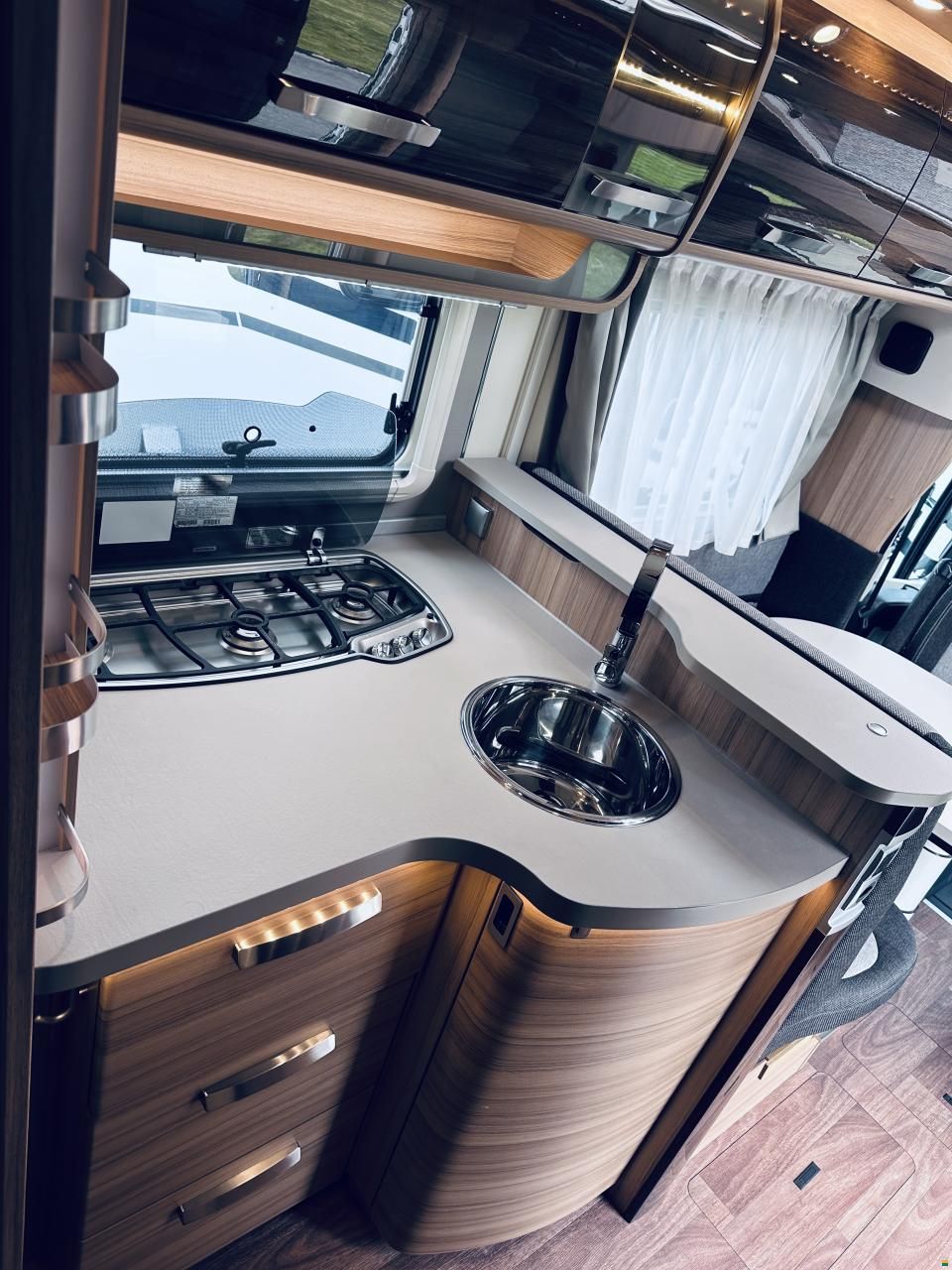 Knaus Platinum 700 MEG