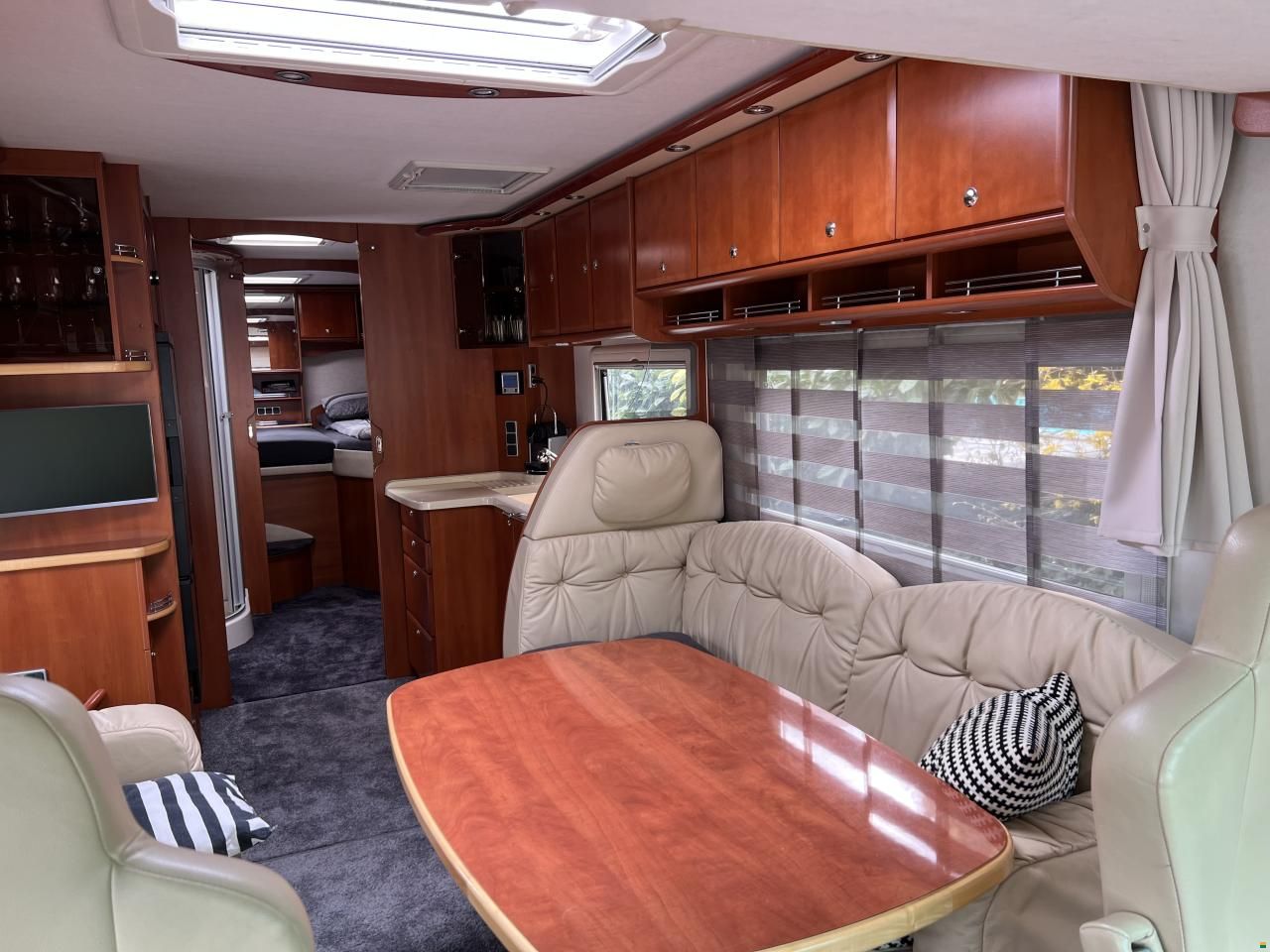 Concorde Liner 890 L