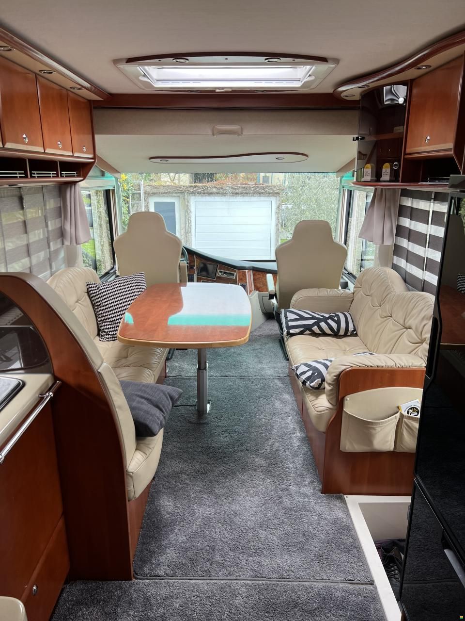 Concorde Liner 890 L