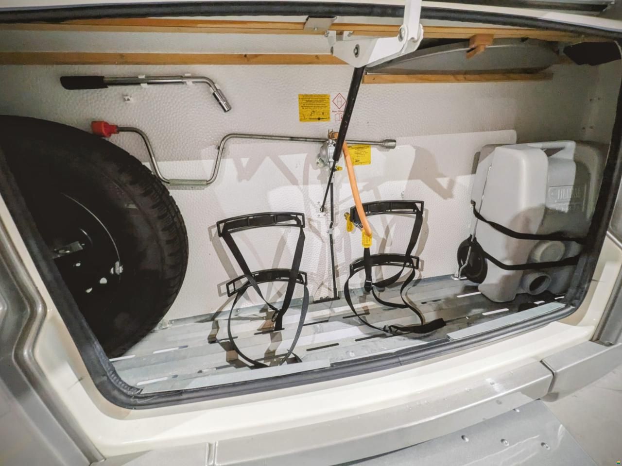 Adria Altea 362 XH 4 Four