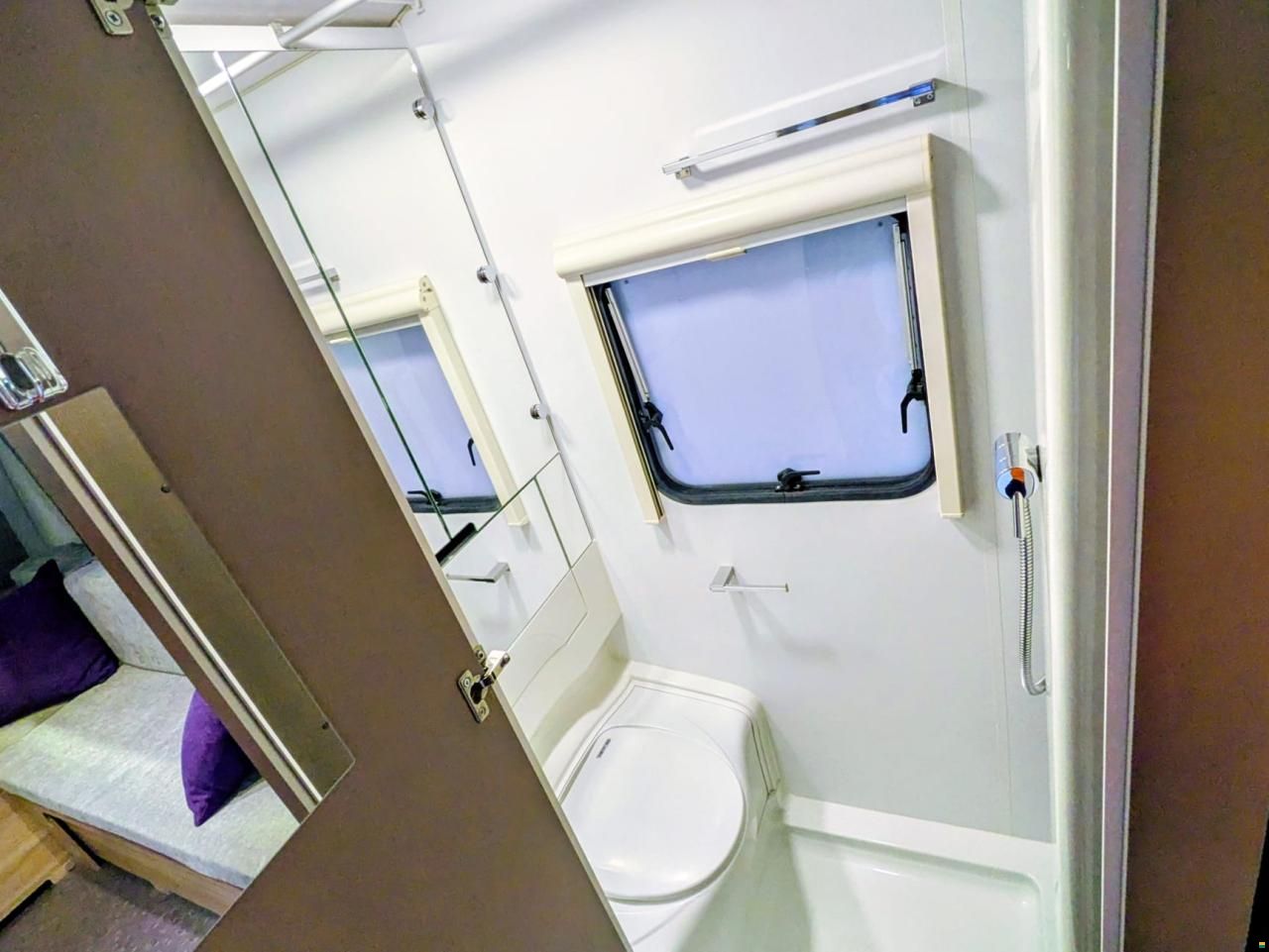 Adria Altea 362 XH 4 Four