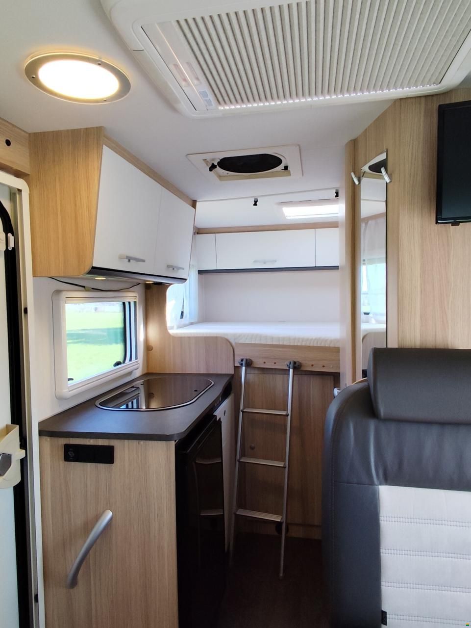 Sunlight Adventure V 60