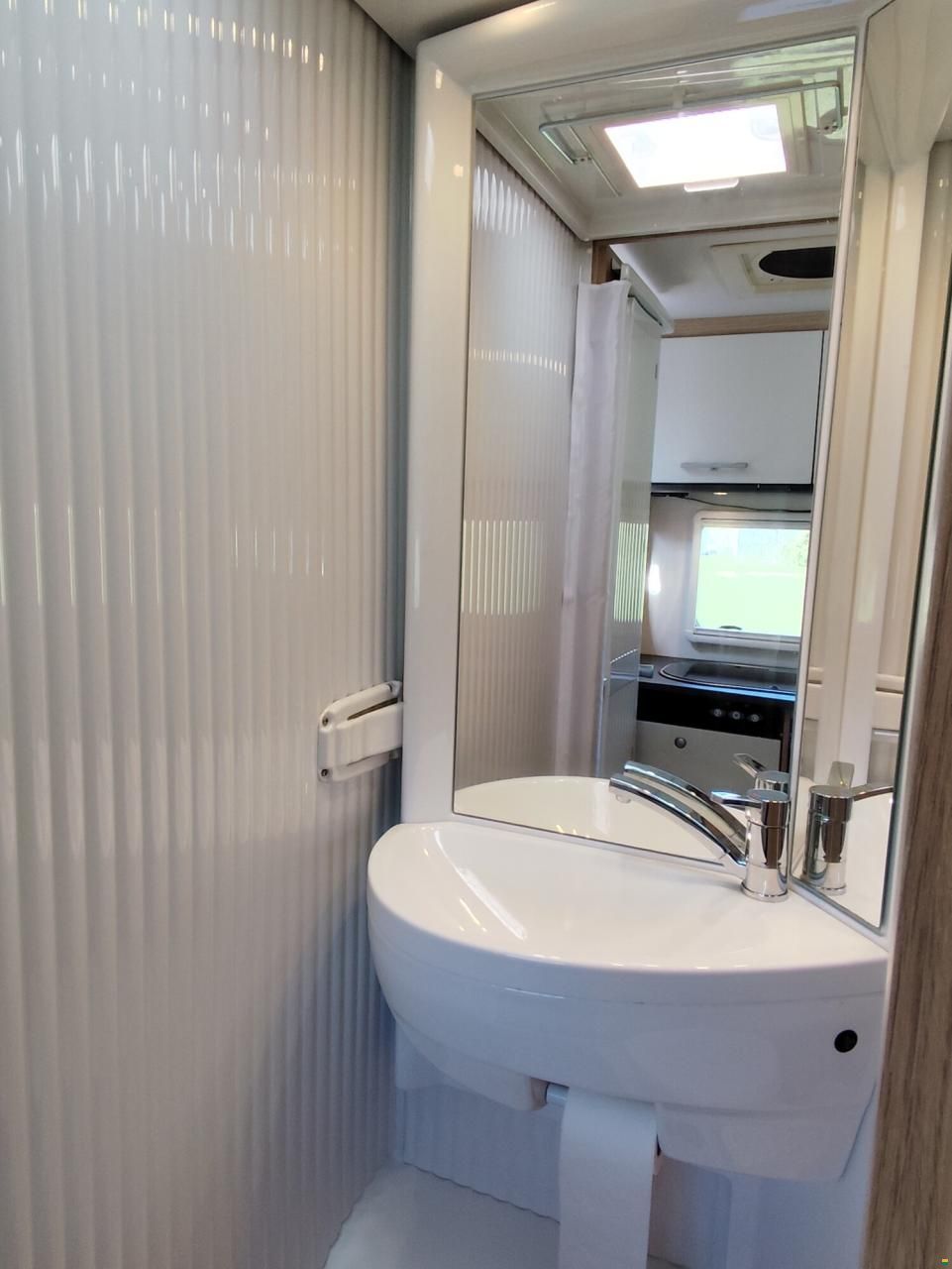 Sunlight Adventure V 60