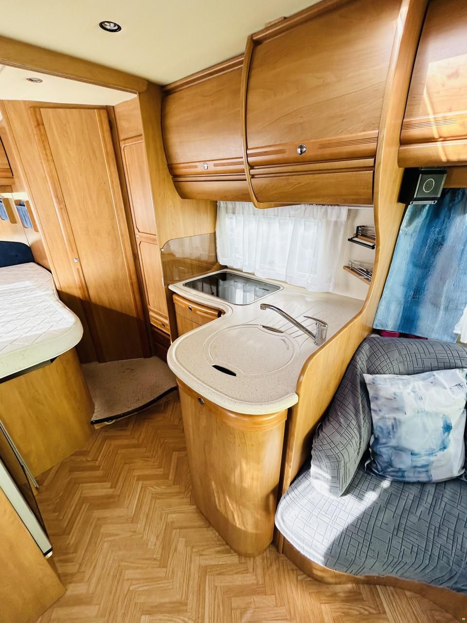 Mercedes Benz Esterel