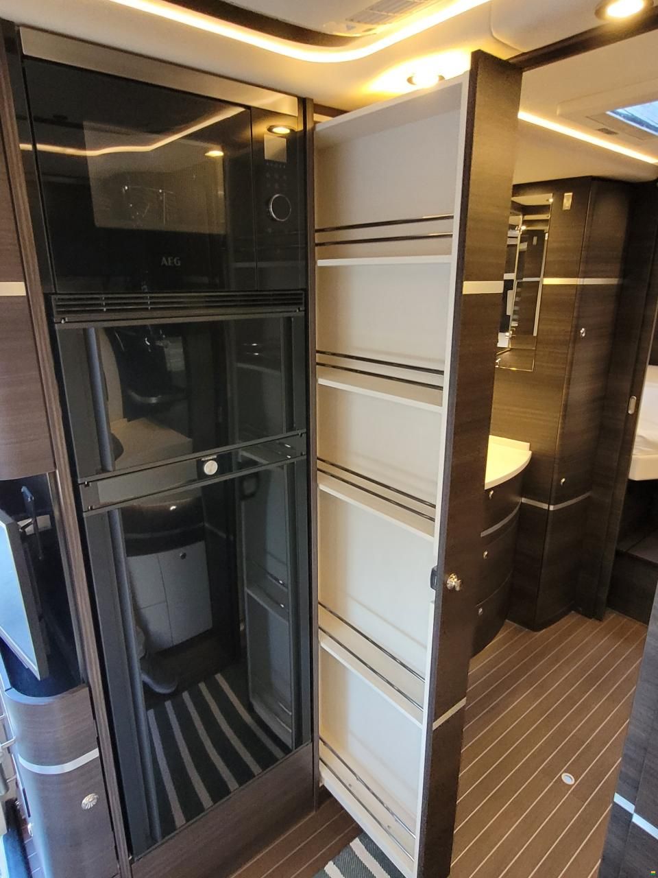 Concorde Carver 850 L