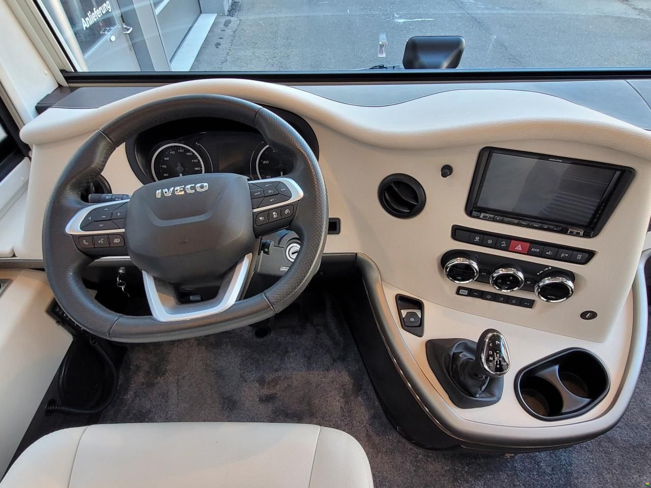 Concorde Carver 850 L