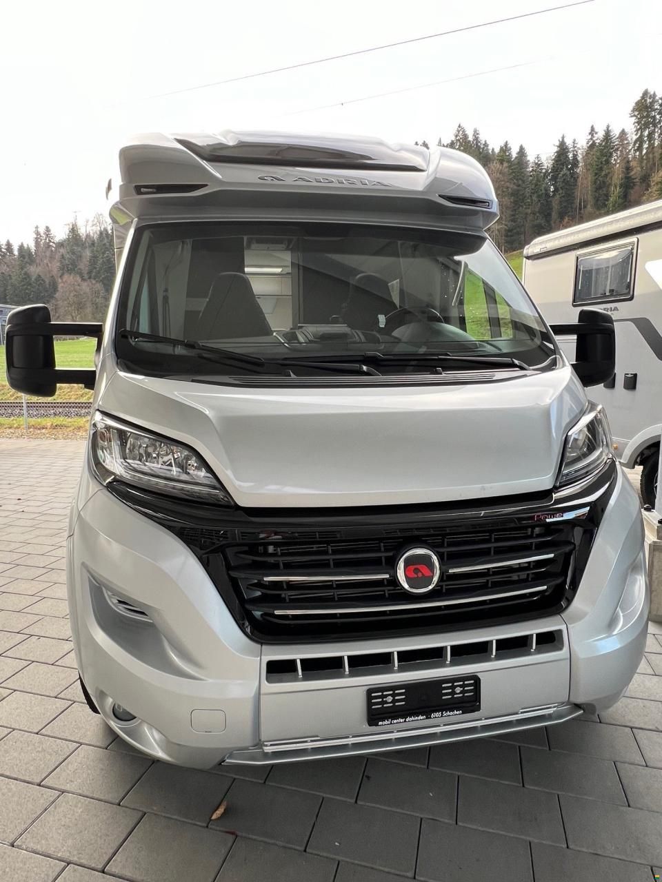 Adria Coral Supreme 670 DL