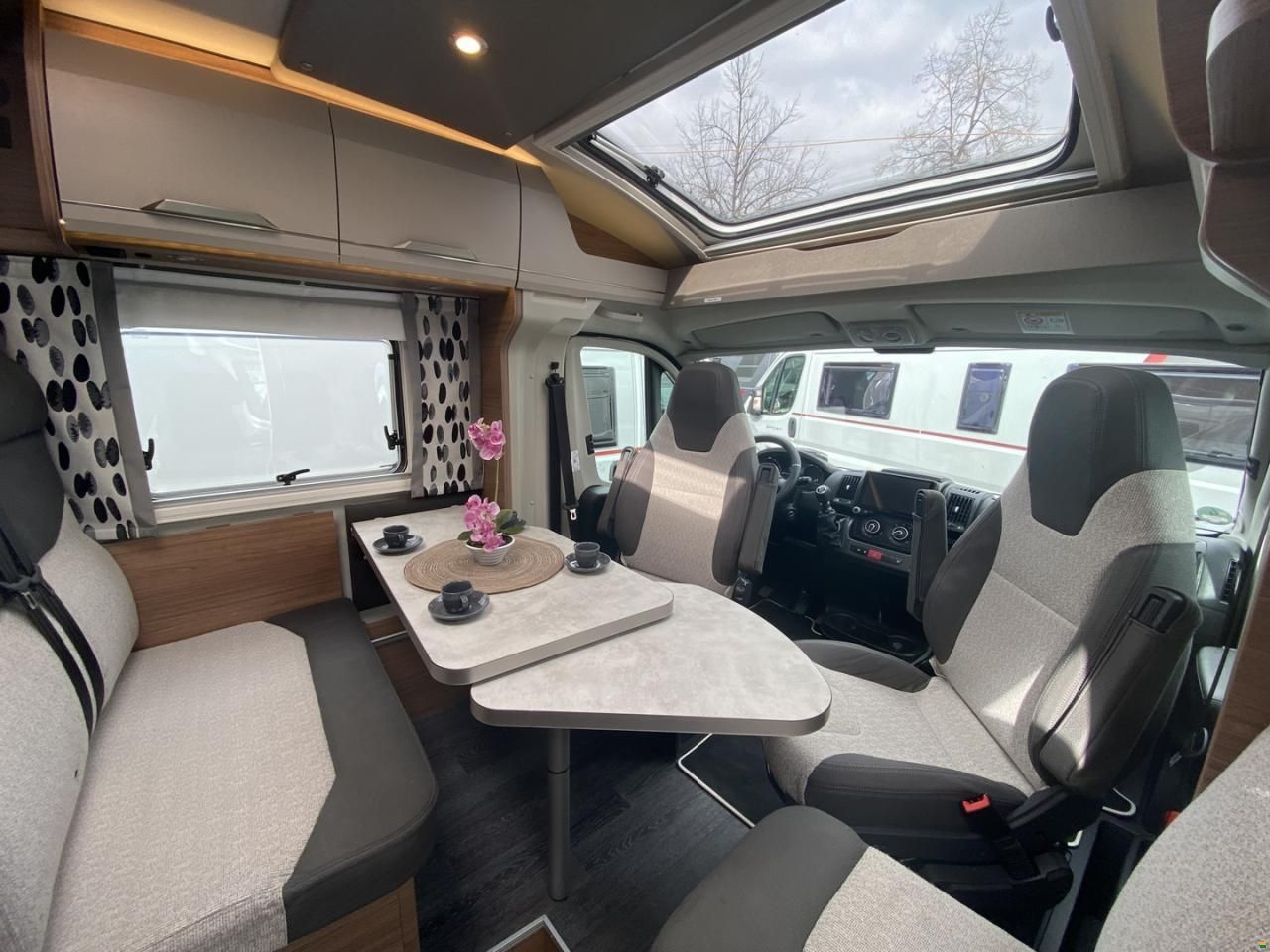 Knaus Van TI 650 MEG, Peugeot 2.2HDI 165PS