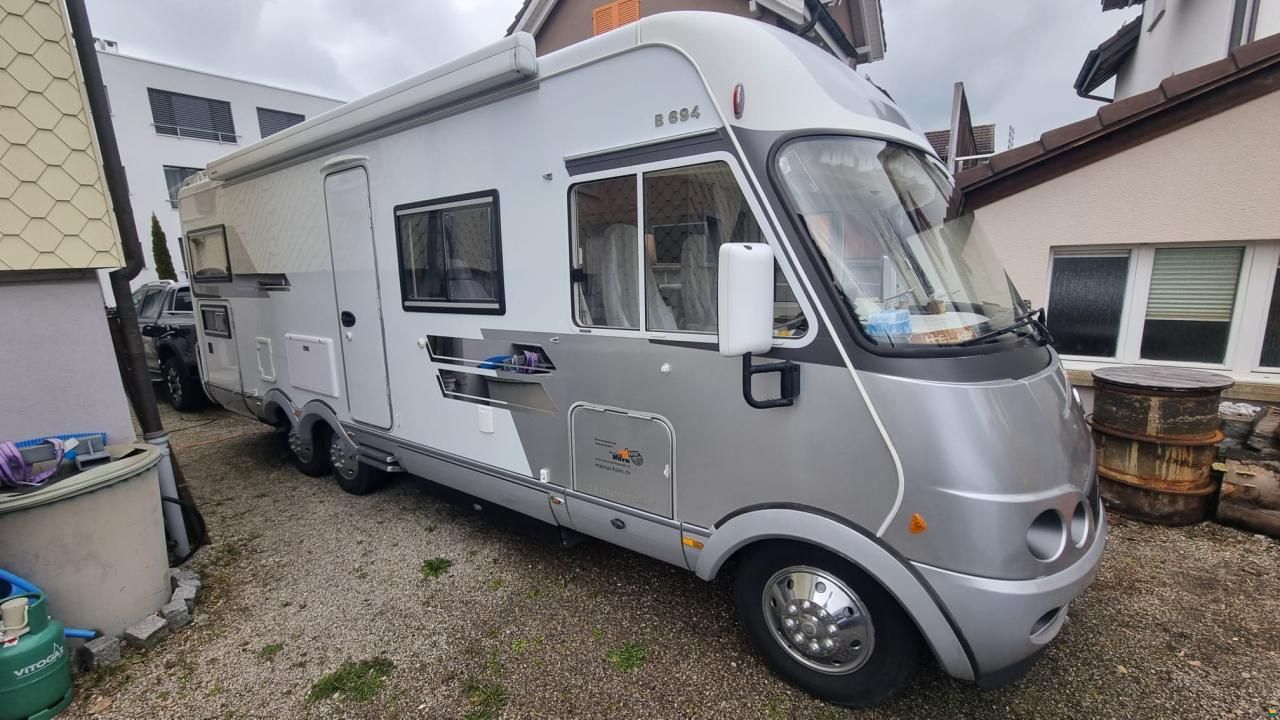 Hymer B 694