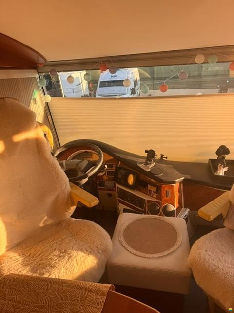 Concorde Charisma 890 M