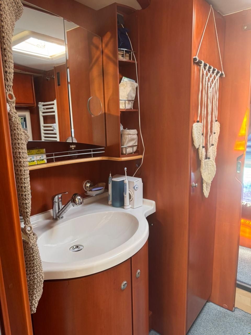 Concorde Charisma 890 M