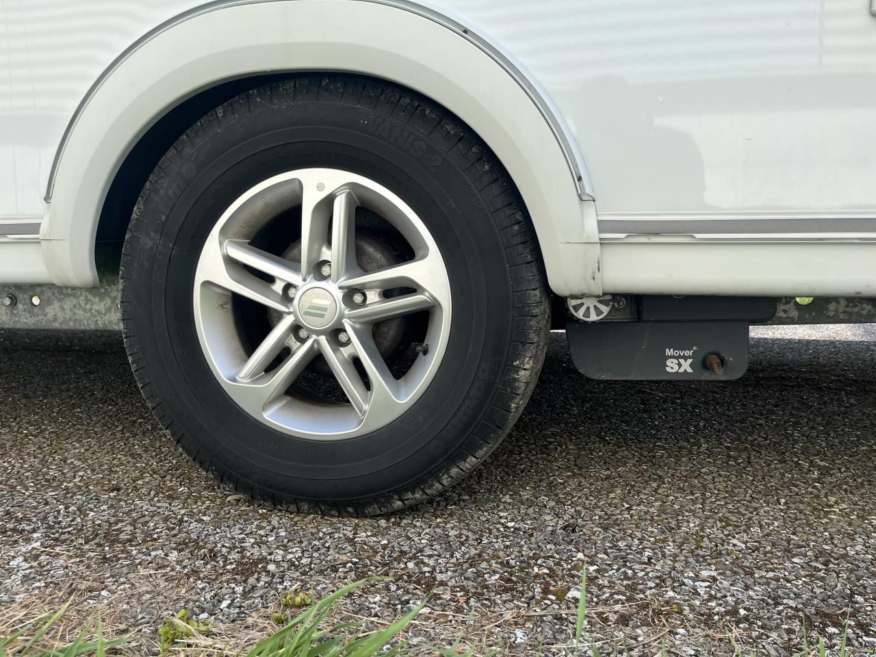 Eriba Exciting 560 mit Kaj&uuml;tenbett