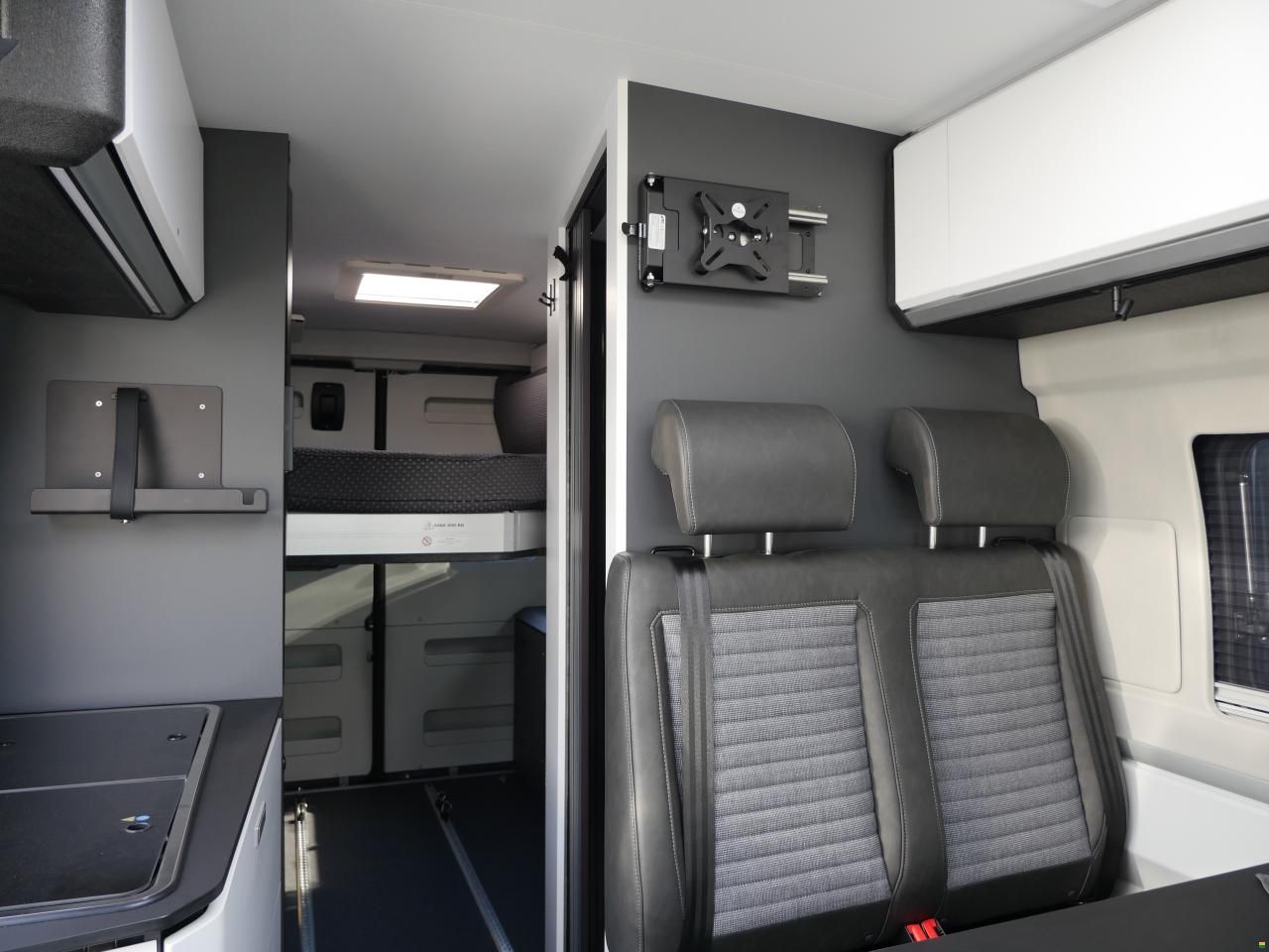 Adria Twin Supreme 640 SGX | 2025