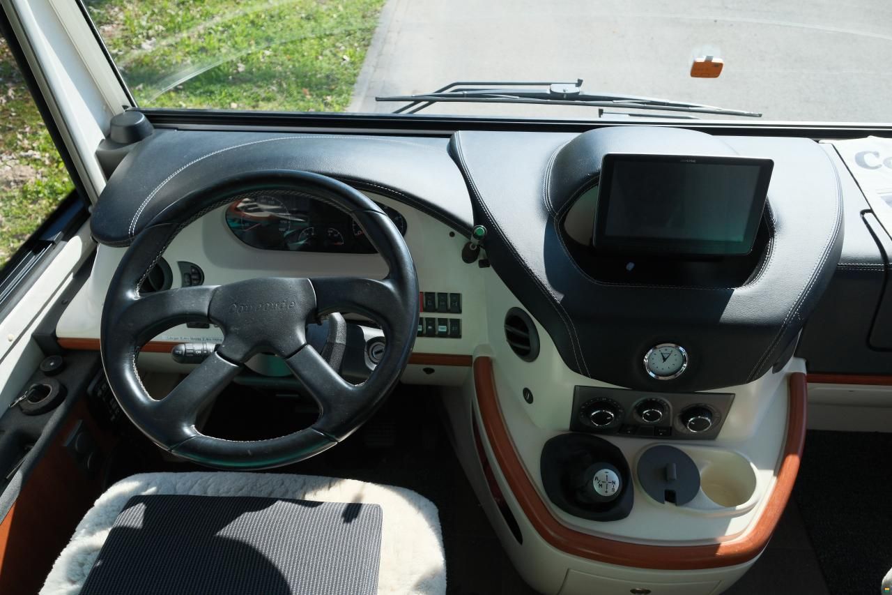 Concorde Carver 821 L