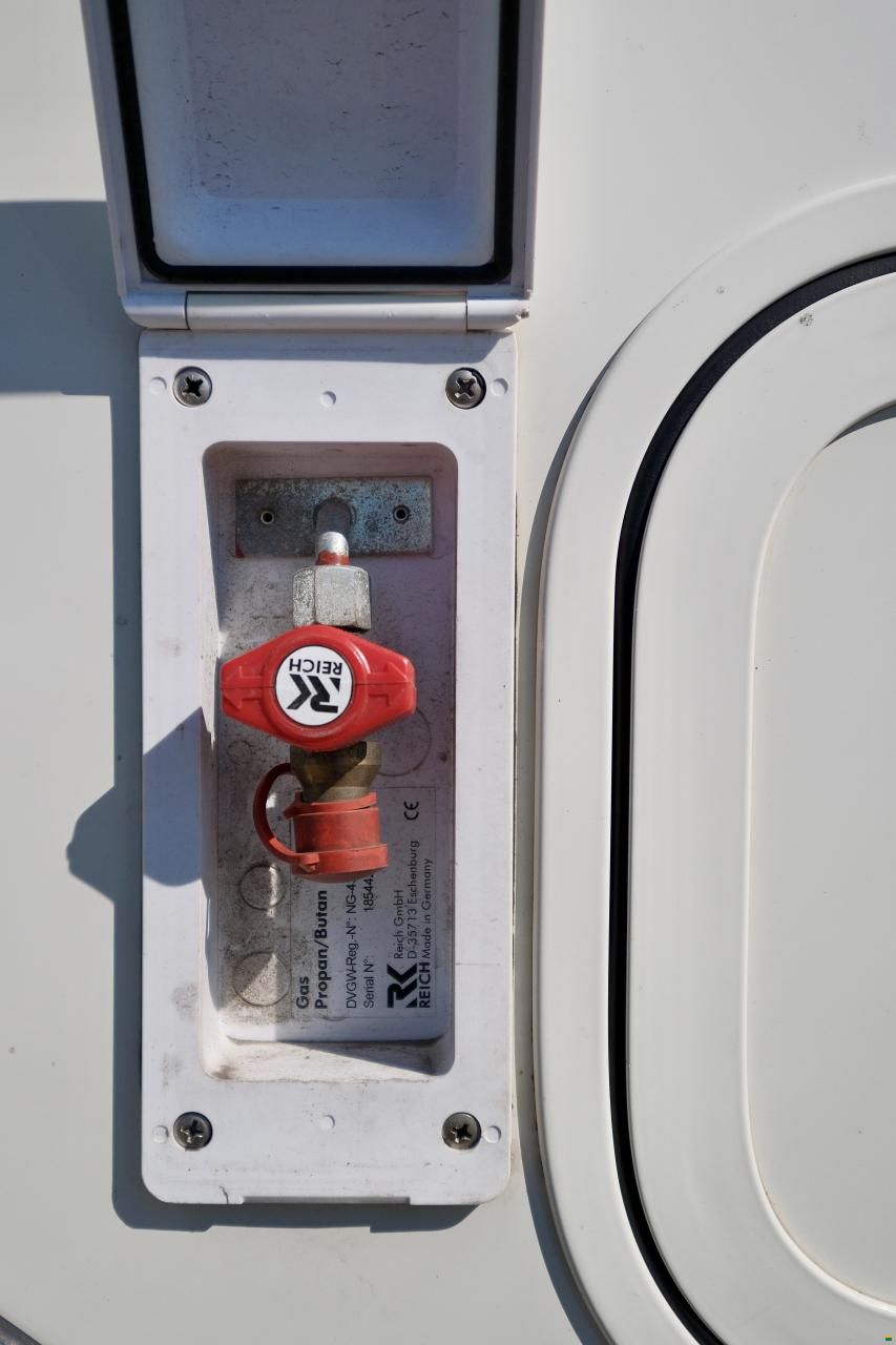 Concorde Carver 821 L