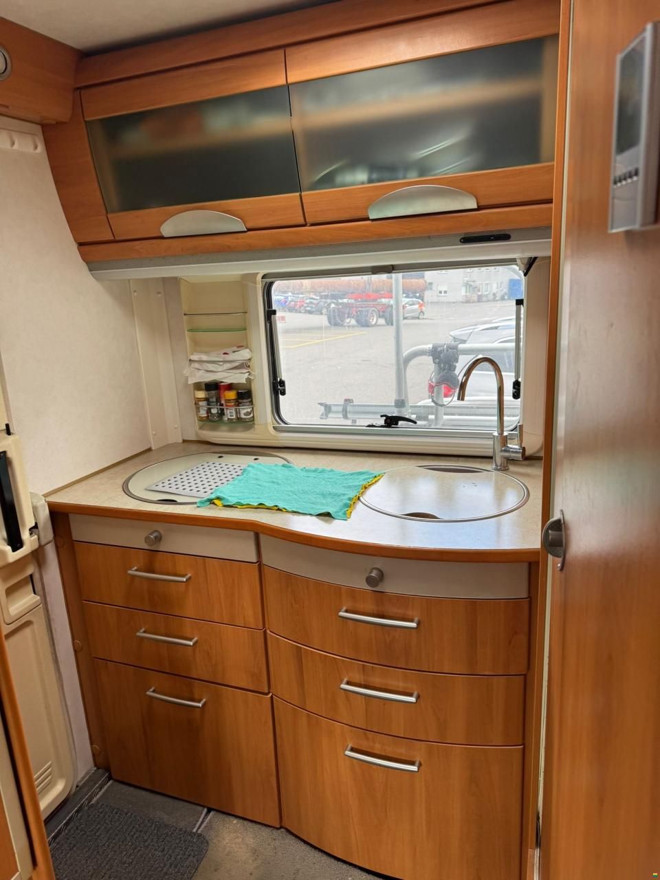 Hymer B584
