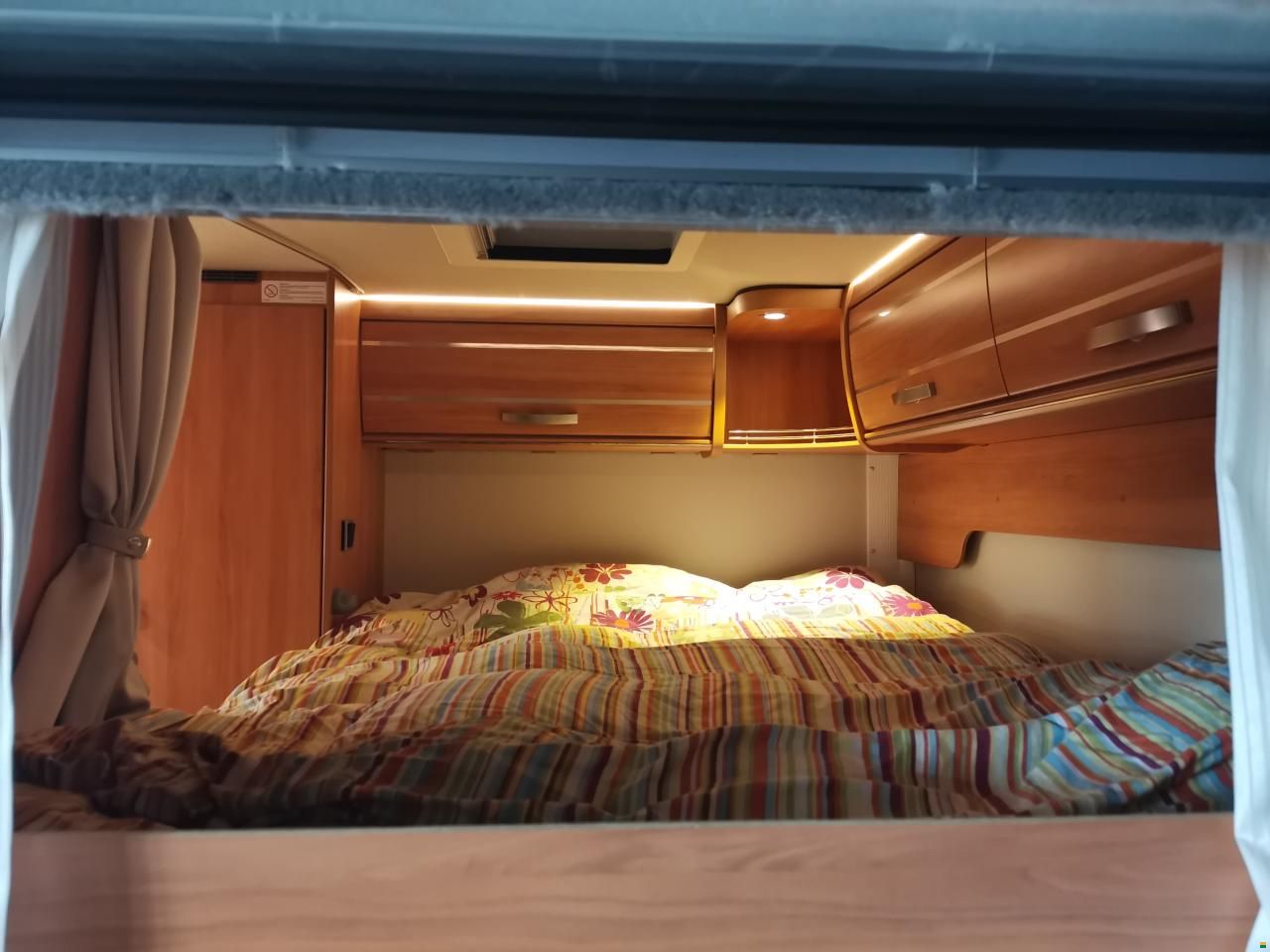 Hymer Exis T414