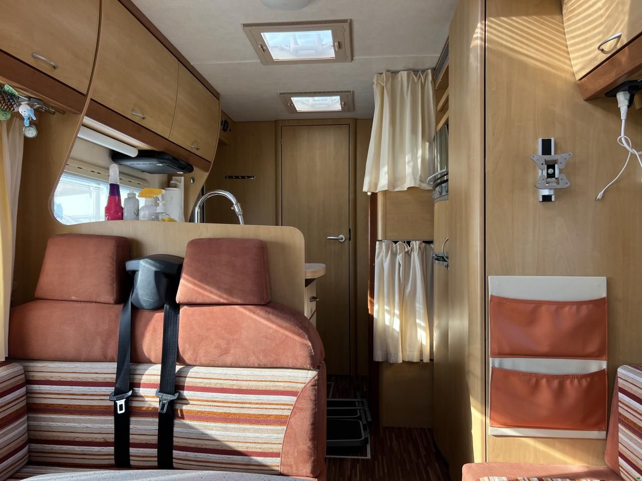 Eura Mobil PA 675 VB 411