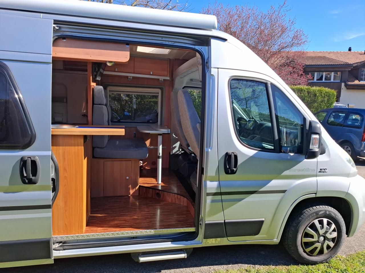 Hymer Car 322