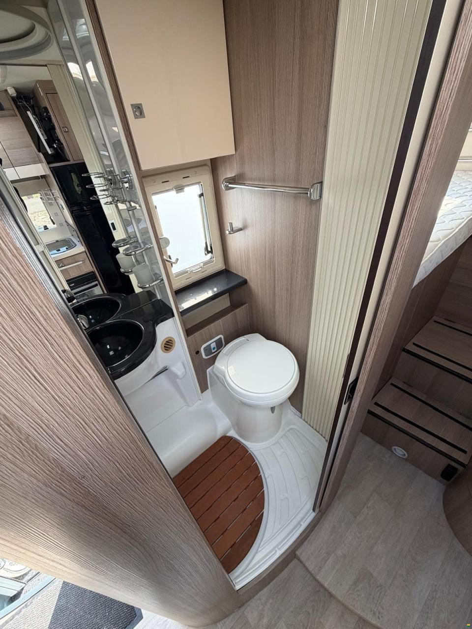 Challenger Ducato 2.3JTD 150PS **LÄNGSBETT-GARAGE**