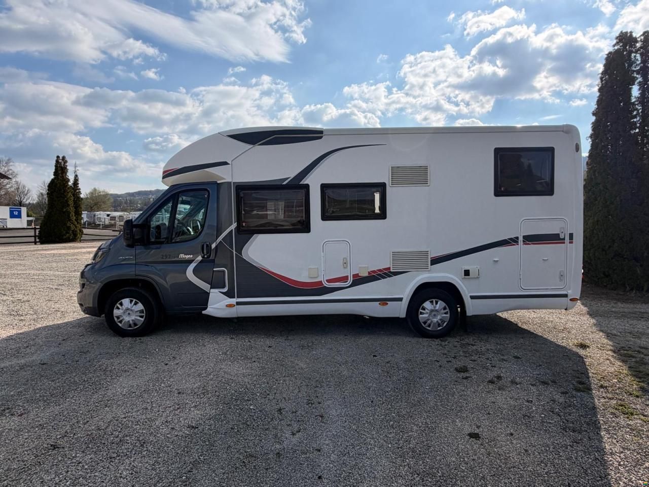 Challenger Ducato 2.3JTD 150PS **LÄNGSBETT-GARAGE**