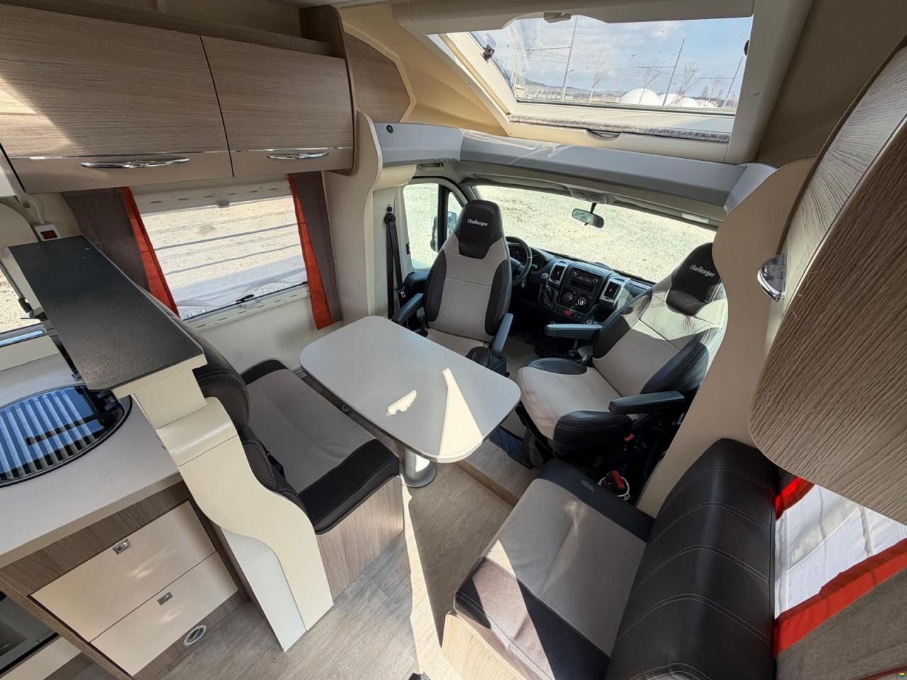 Challenger Ducato 2.3JTD 150PS **LÄNGSBETT-GARAGE**