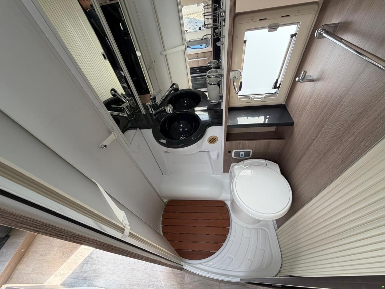 Challenger Ducato 2.3JTD 150PS **LÄNGSBETT-GARAGE**