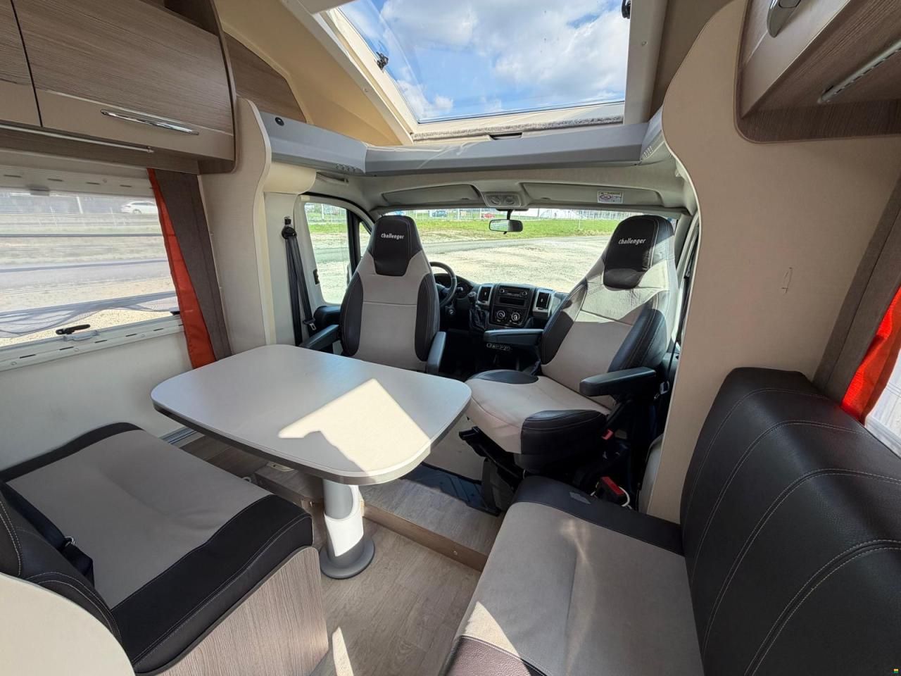 Challenger Ducato 2.3JTD 150PS **LÄNGSBETT-GARAGE**