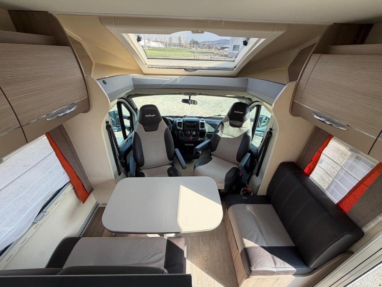 Challenger Ducato 2.3JTD 150PS **LÄNGSBETT-GARAGE**