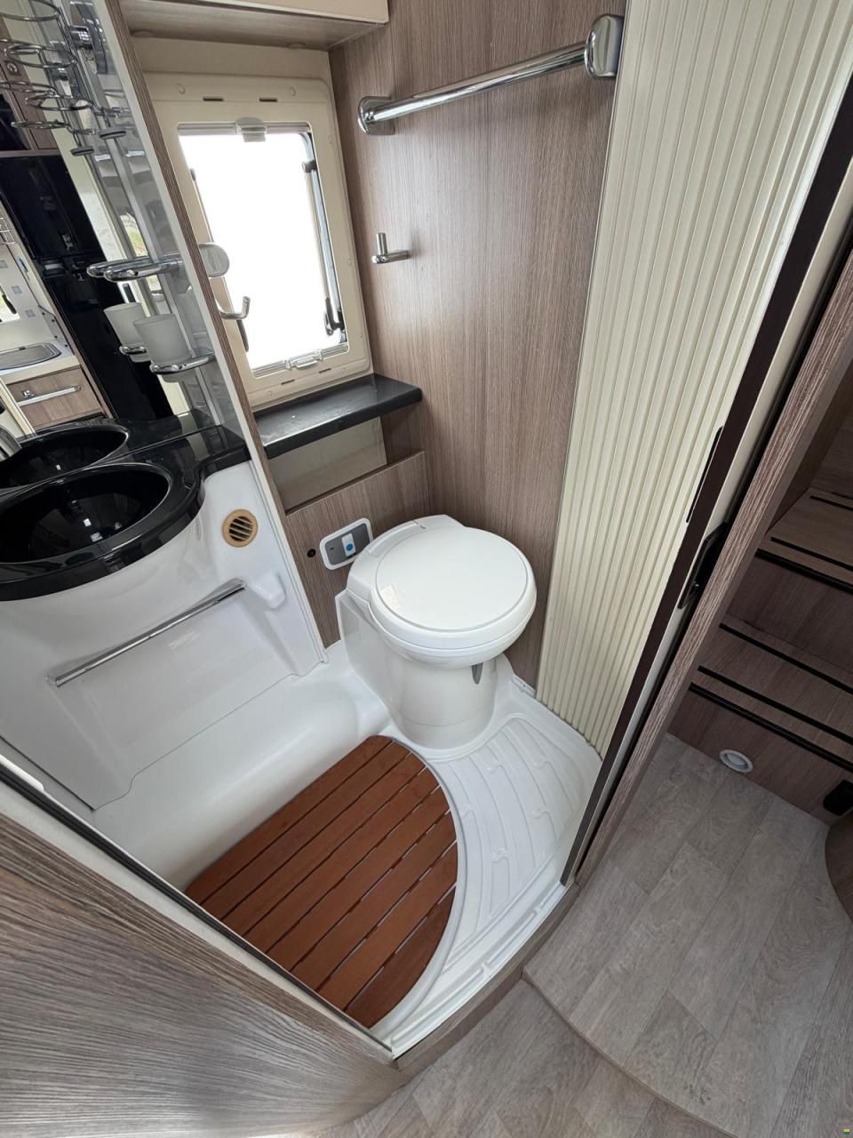 Challenger Ducato 2.3JTD 150PS **LÄNGSBETT-GARAGE**