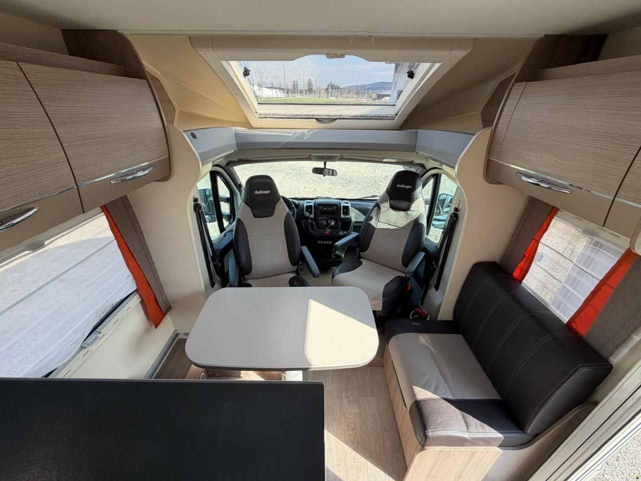 Challenger Ducato 2.3JTD 150PS **LÄNGSBETT-GARAGE**