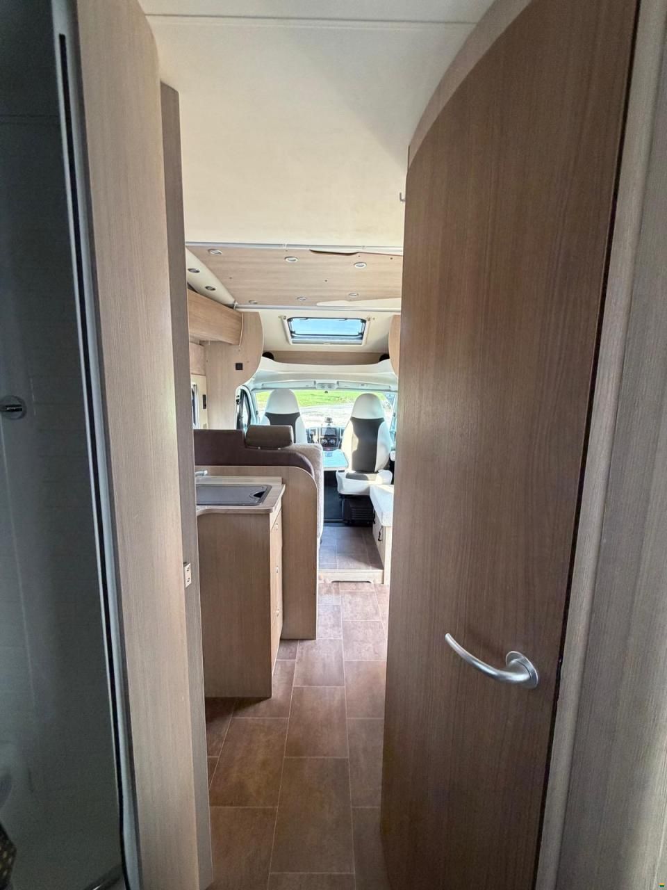 Bürstner NEXXO**FIFTY-FIVE EDITION **QUEENSBETT**