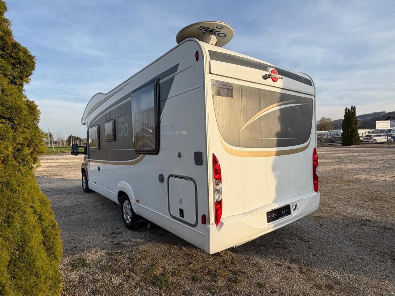 Bürstner NEXXO**FIFTY-FIVE EDITION **QUEENSBETT**