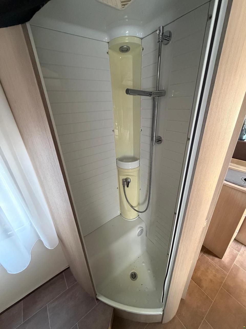 Bürstner NEXXO**FIFTY-FIVE EDITION **QUEENSBETT**