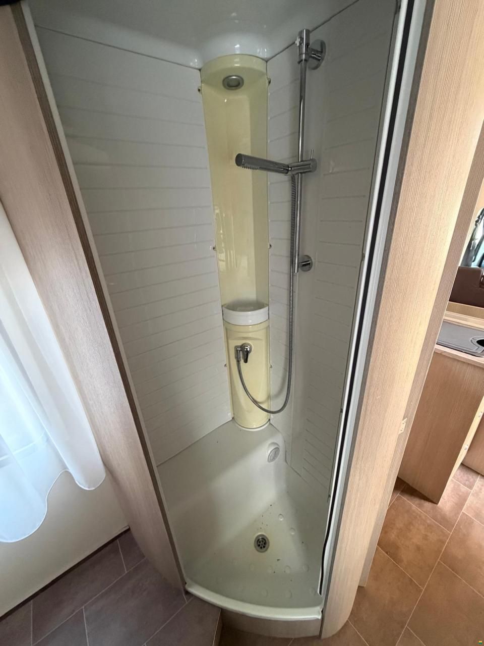 Bürstner NEXXO**FIFTY-FIVE EDITION **QUEENSBETT**