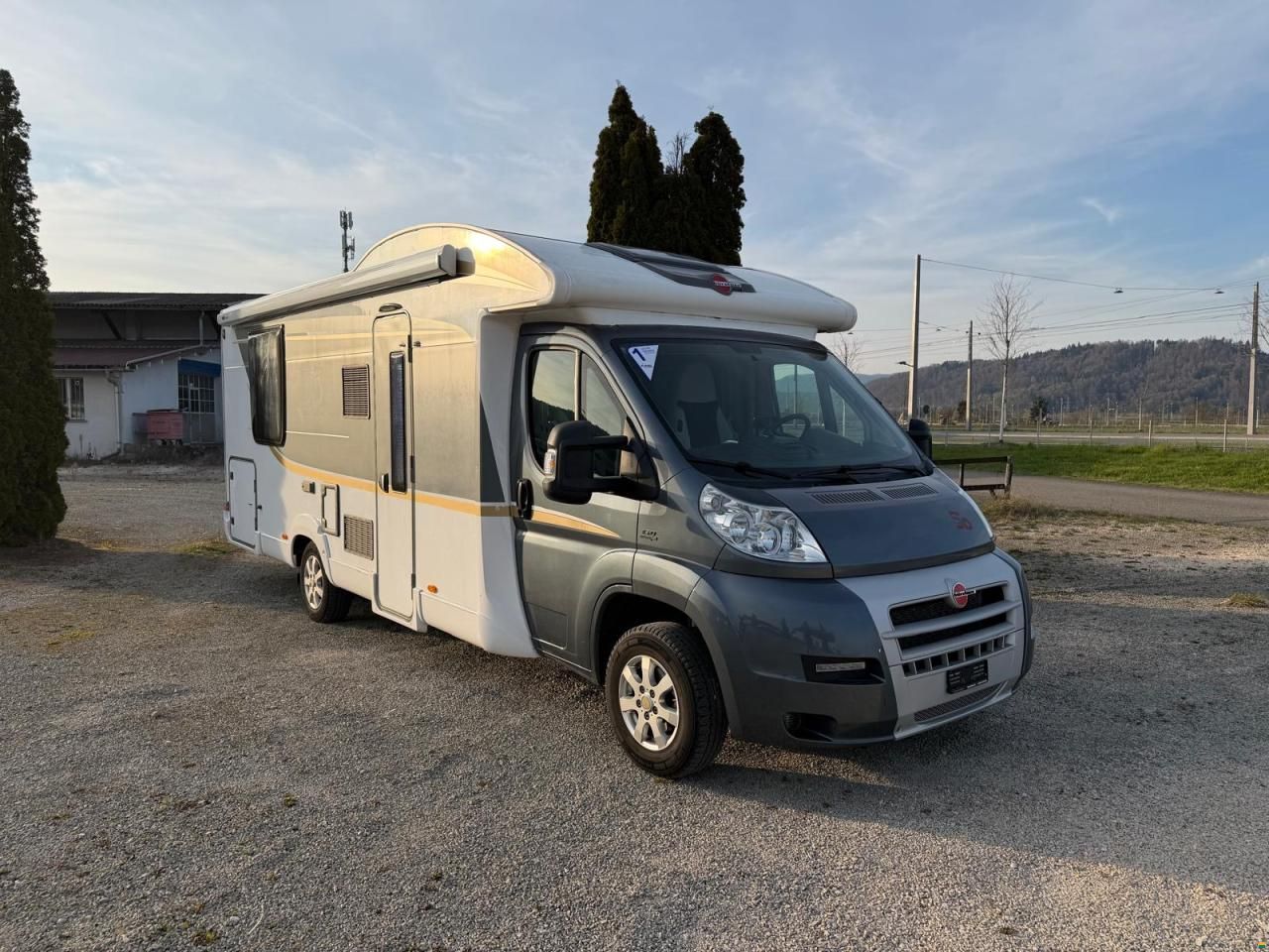 Bürstner NEXXO**FIFTY-FIVE EDITION **QUEENSBETT**