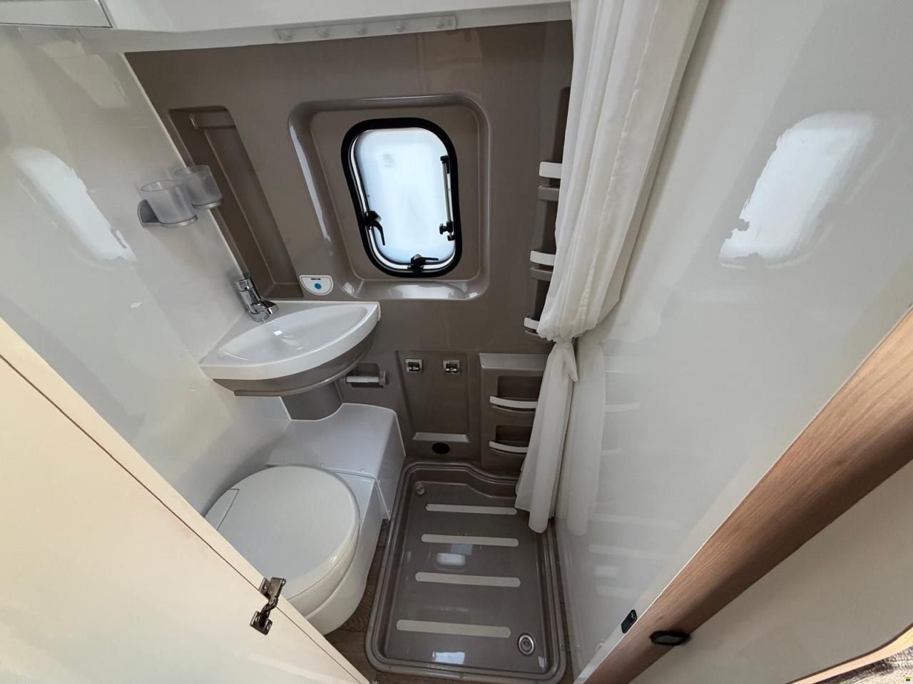 Fiat *HOBBY VANTANA K60FT *QUERBETT*6.METER*