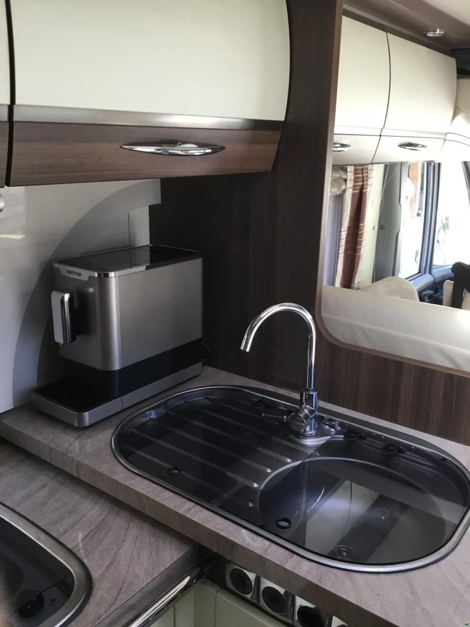 B&uuml;rstner Elegance i 890