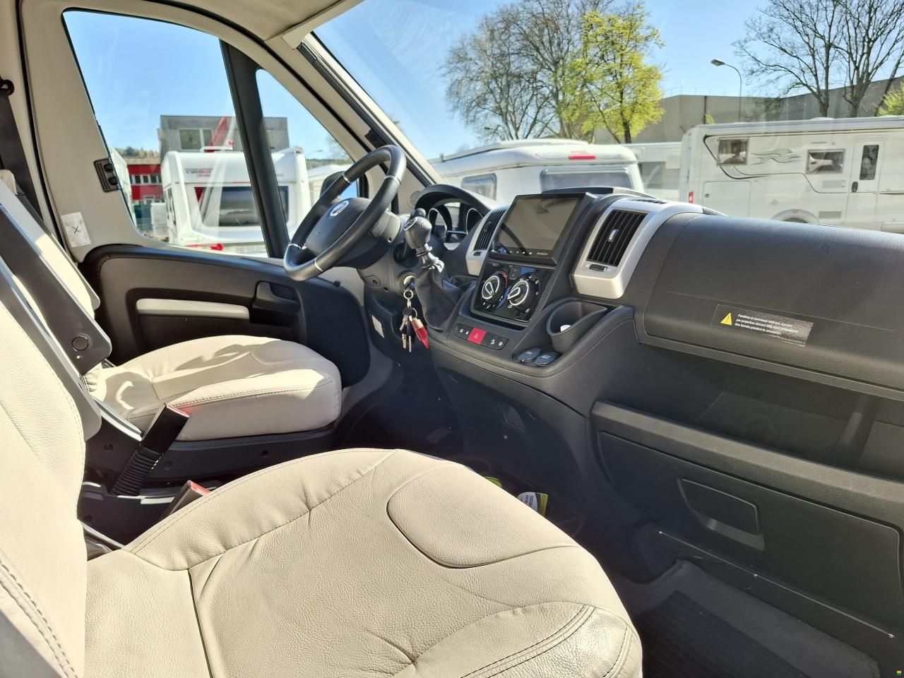 Pilote V600J - Längsbett!