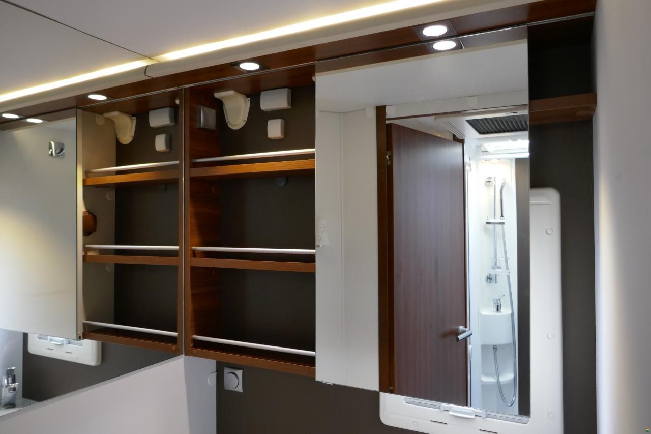 Adria Matrix M 670 SL